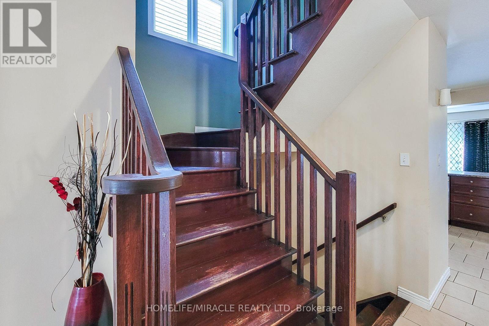 Photo 27 of 59 Periwinkle Drive, Hamilton ON