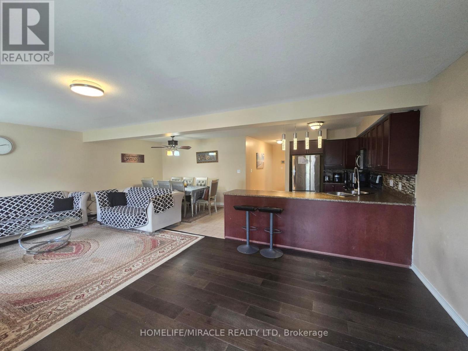 Photo 43 of 59 Periwinkle Drive, Hamilton ON