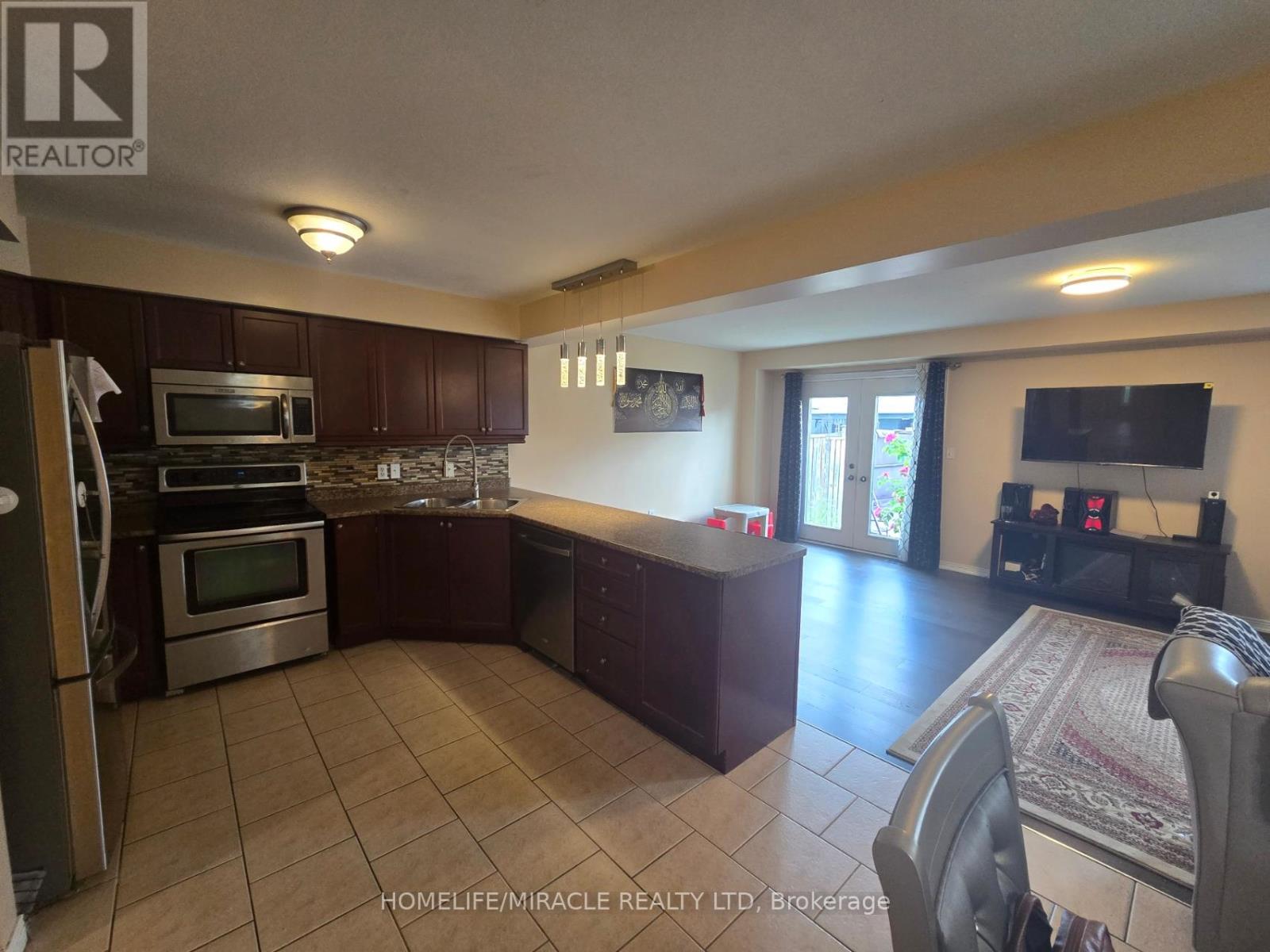 Photo 30 of 59 Periwinkle Drive, Hamilton ON