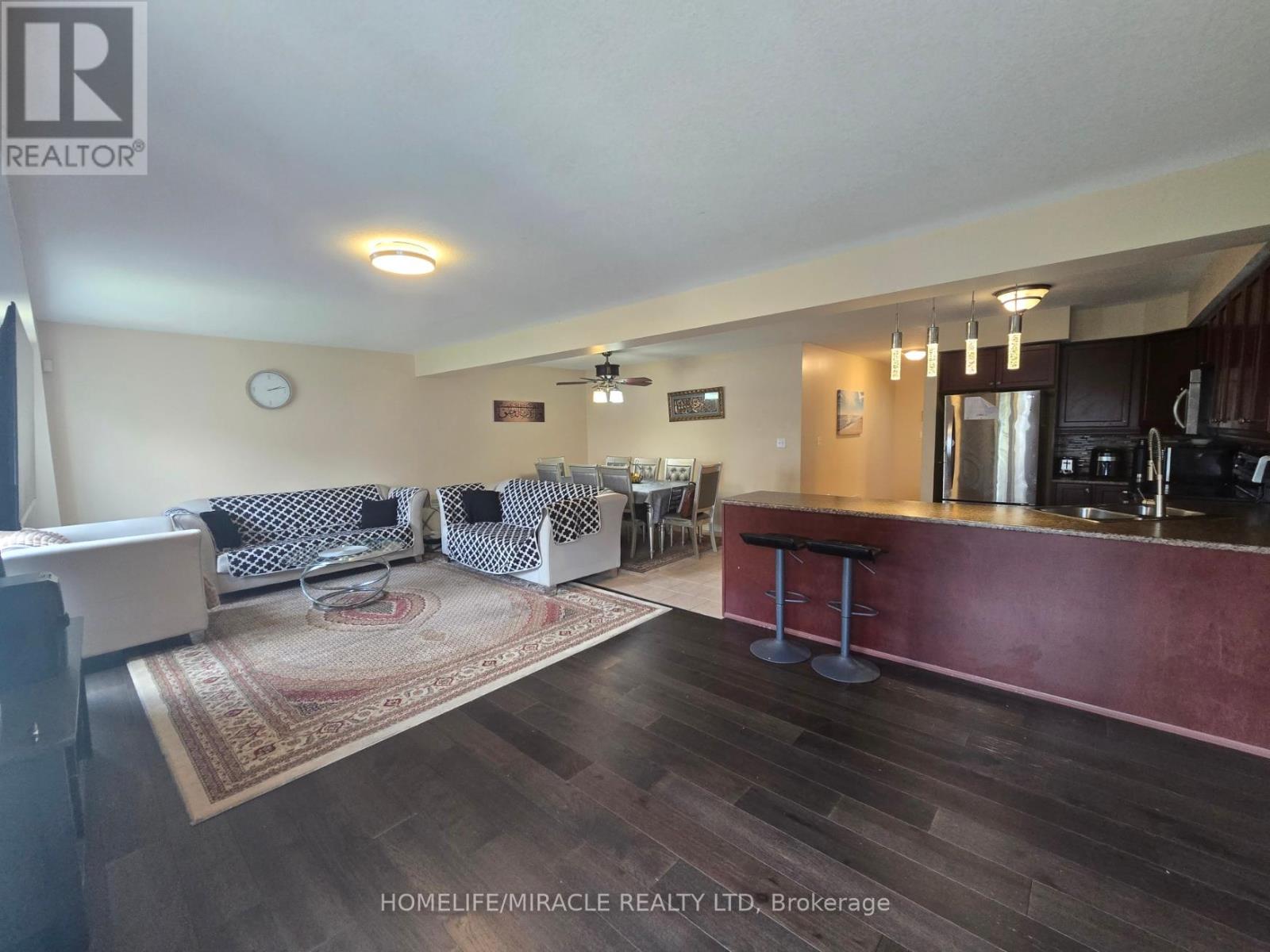 Photo 17 of 59 Periwinkle Drive, Hamilton ON