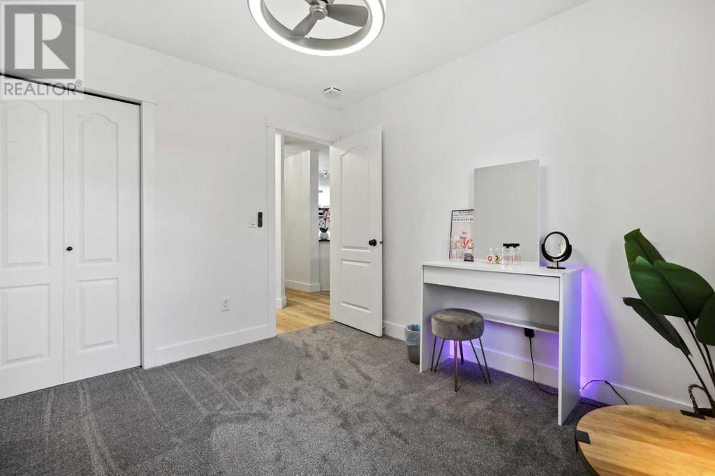 210, 10 Sierra Morena Mews SW, Calgary, Alberta