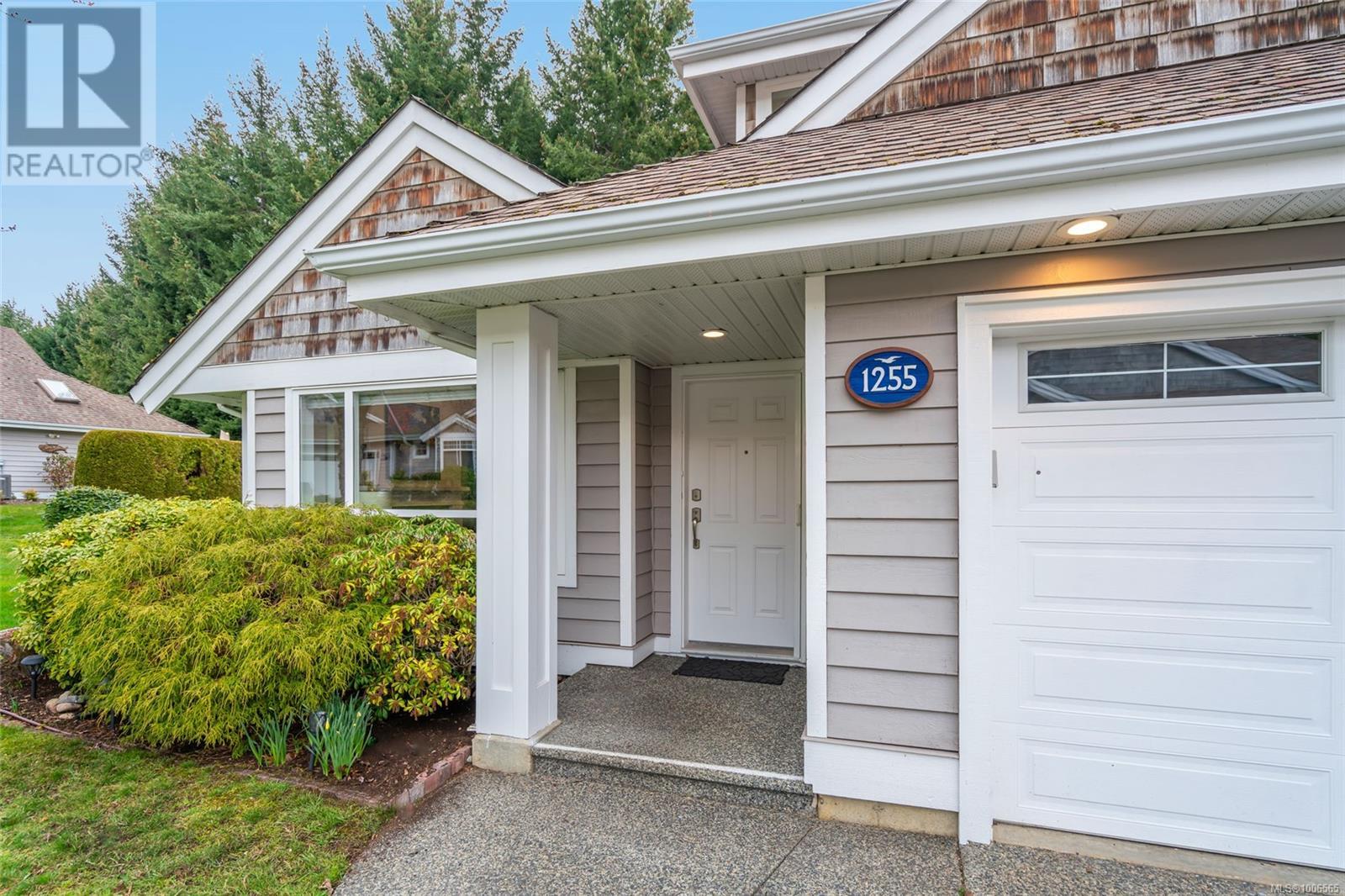 Photo 11 of 1255 Gabriola Dr, Parksville BC