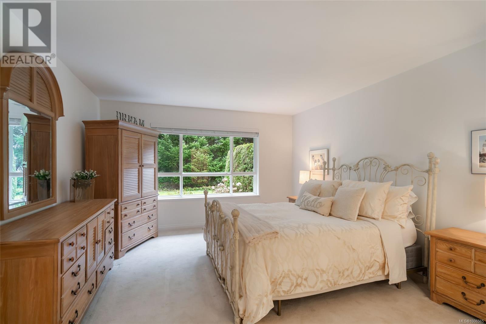Photo 6 of 1255 Gabriola Dr, Parksville BC