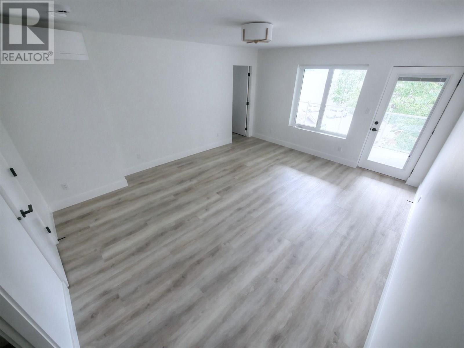 88 Nelson Avenue S Unit# 3, Nakusp