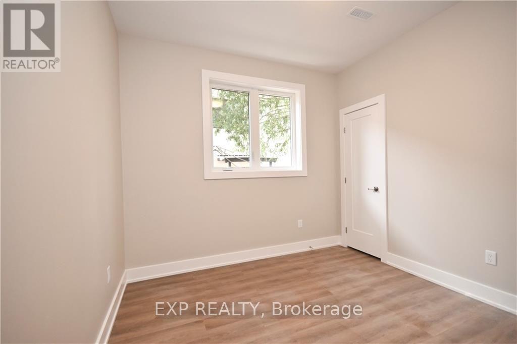 Photo 25 of 306 Elmgrove Avenue, Ottawa ON