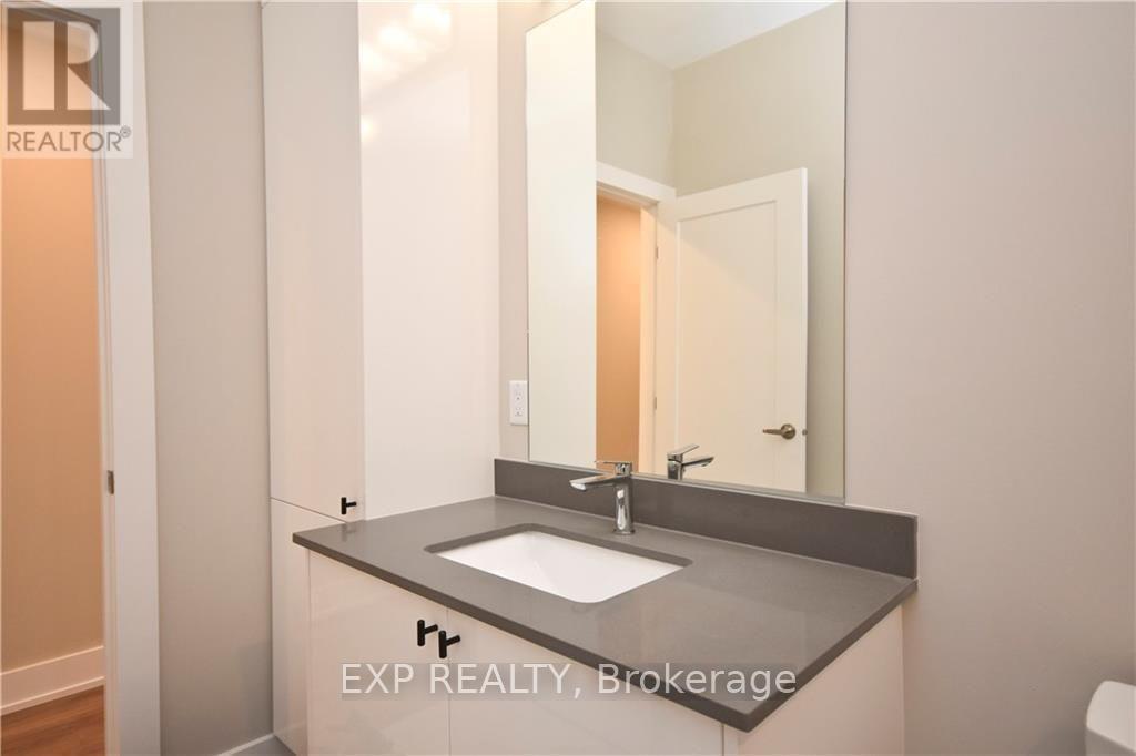 Photo 18 of 306 Elmgrove Avenue, Ottawa ON