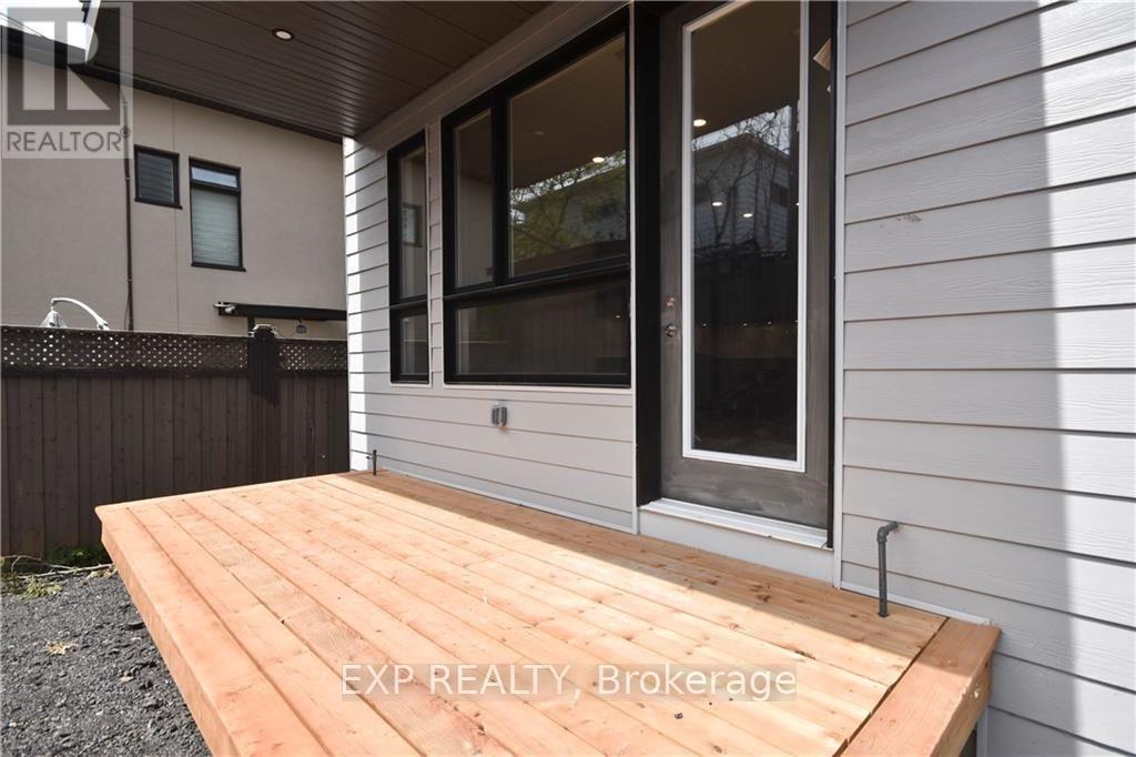 Photo 11 of 306 Elmgrove Avenue, Ottawa ON
