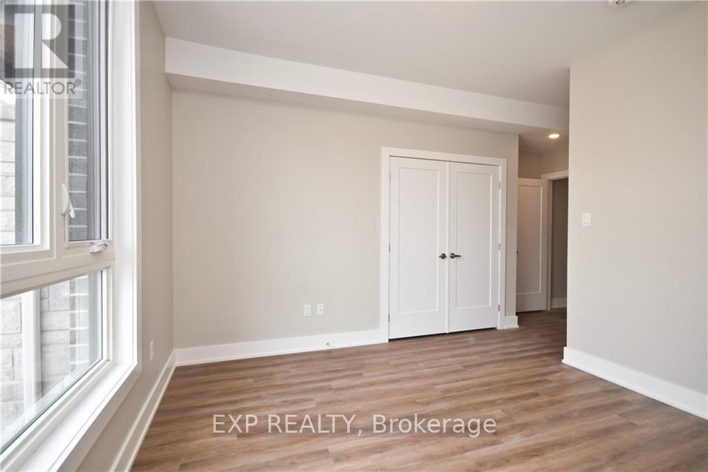 Photo 14 of 306 Elmgrove Avenue, Ottawa ON