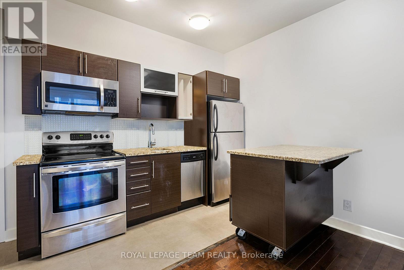 Photo 12 of 308 360 Cumberland Street, Ottawa ON