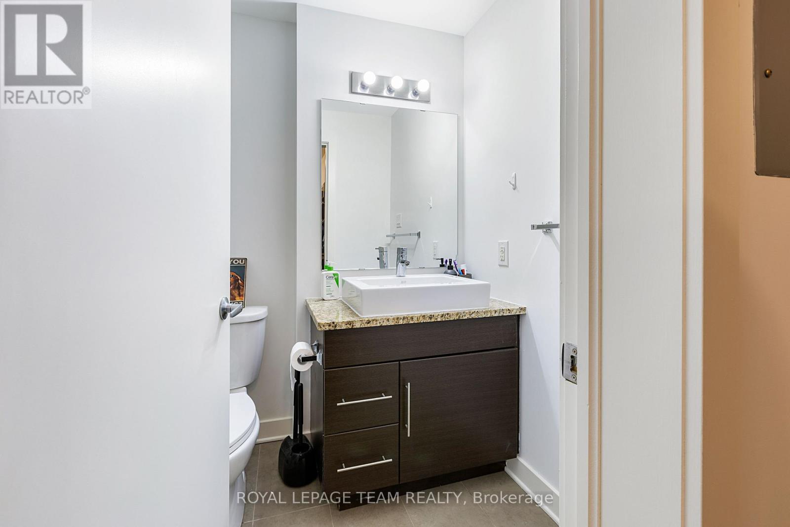 Photo 16 of 308 360 Cumberland Street, Ottawa ON