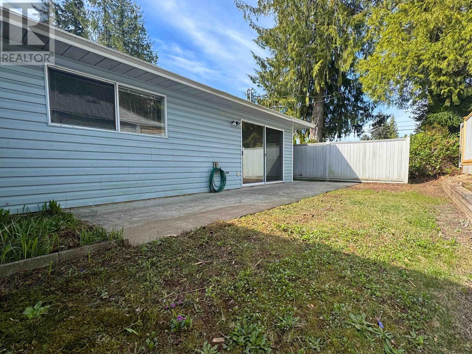 11 824 NORTH ROAD, Gibsons