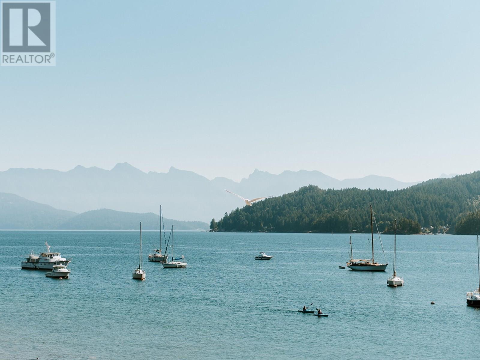 11 824 NORTH ROAD, Gibsons