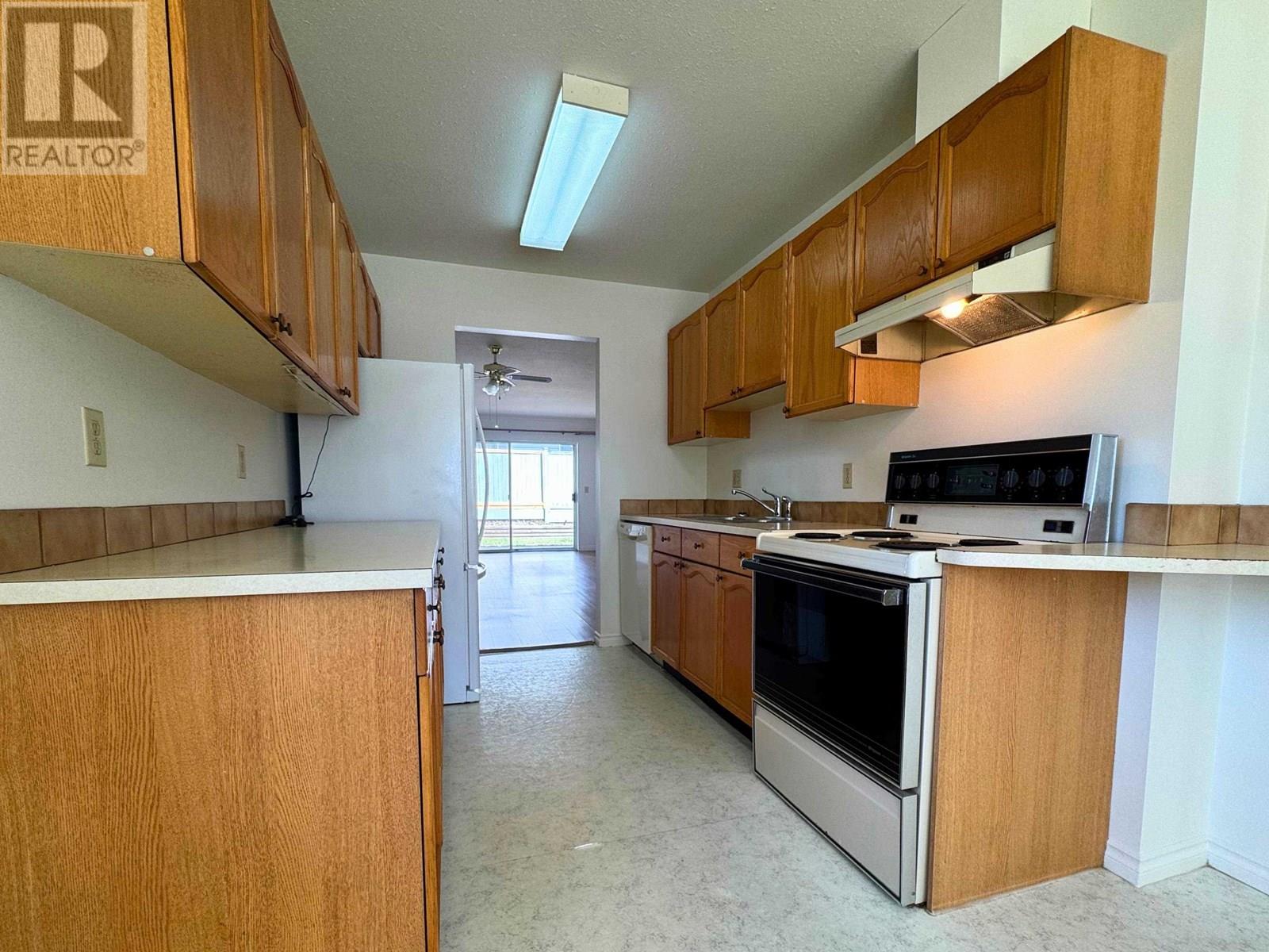 11 824 NORTH ROAD, Gibsons