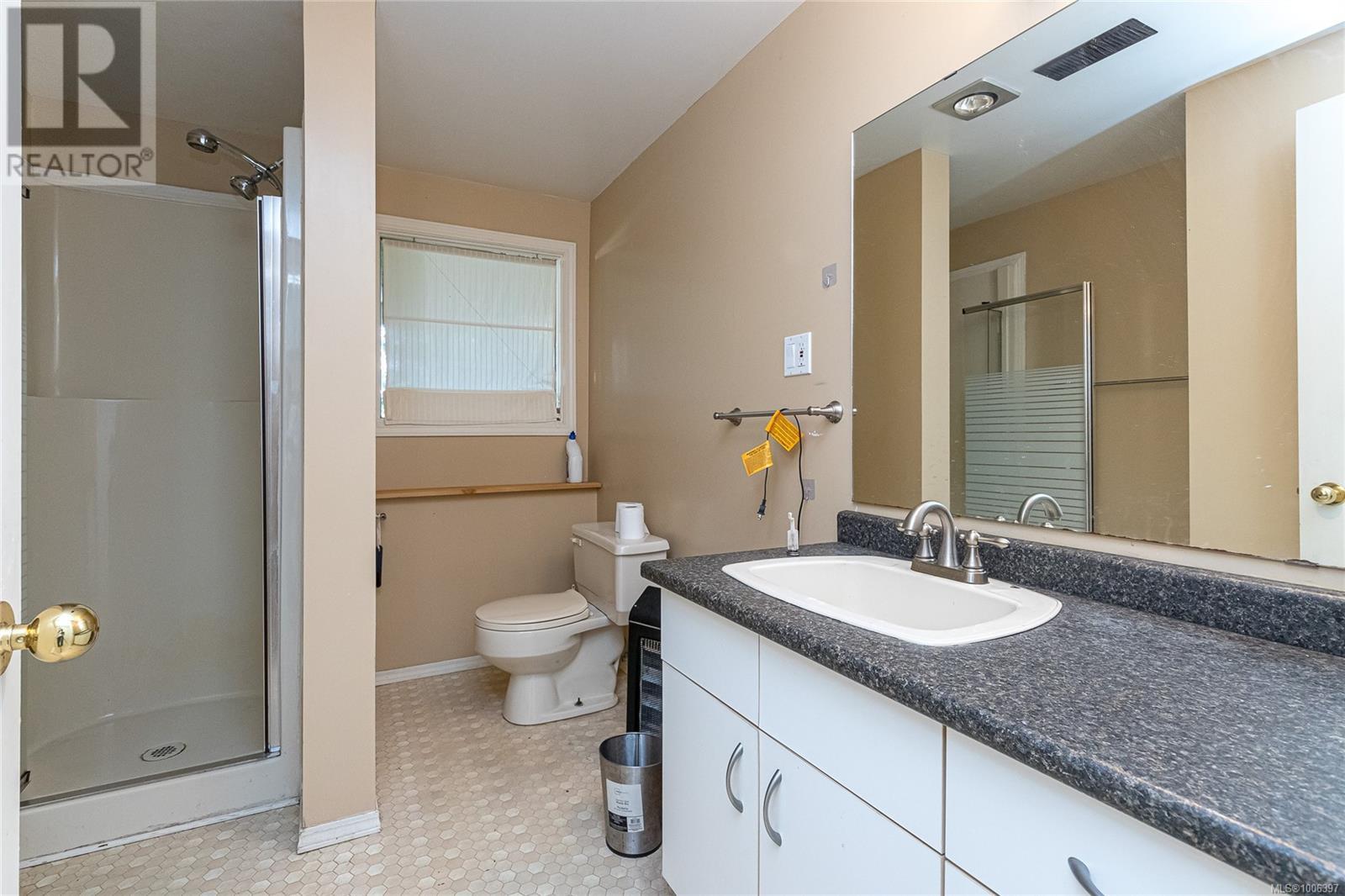 Photo 17 of 3910 Gibson Crt, Saanich BC
