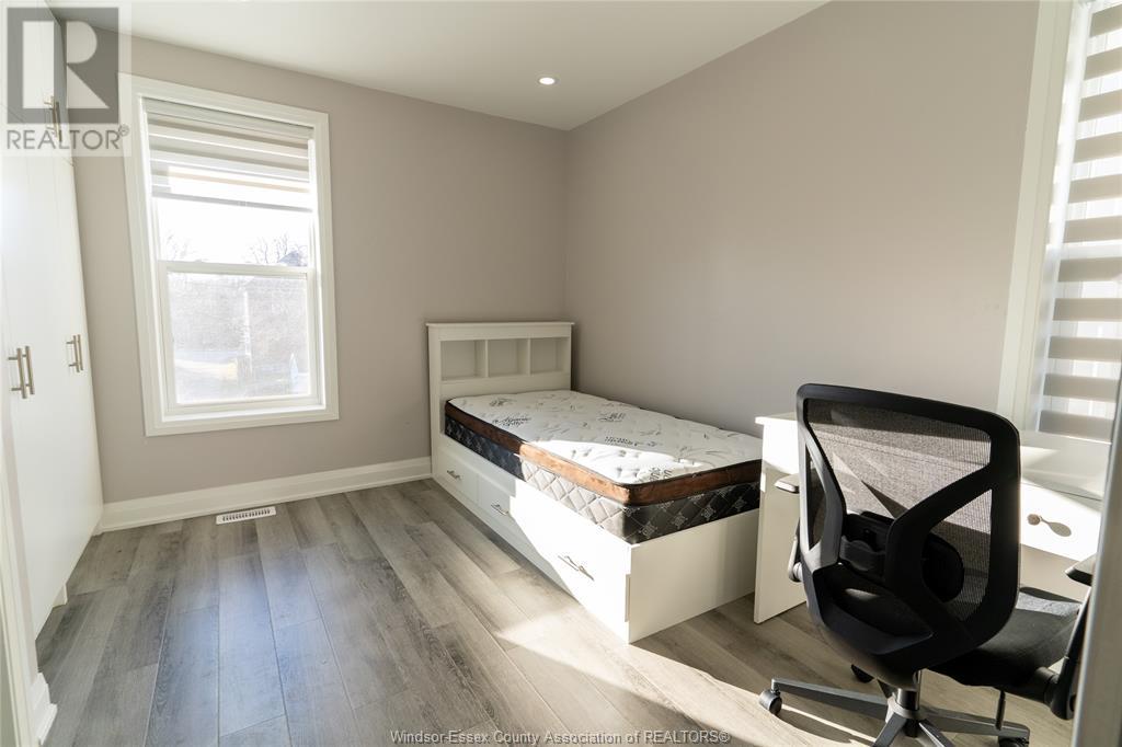 Photo 2 of 765 Dougall, Windsor ON