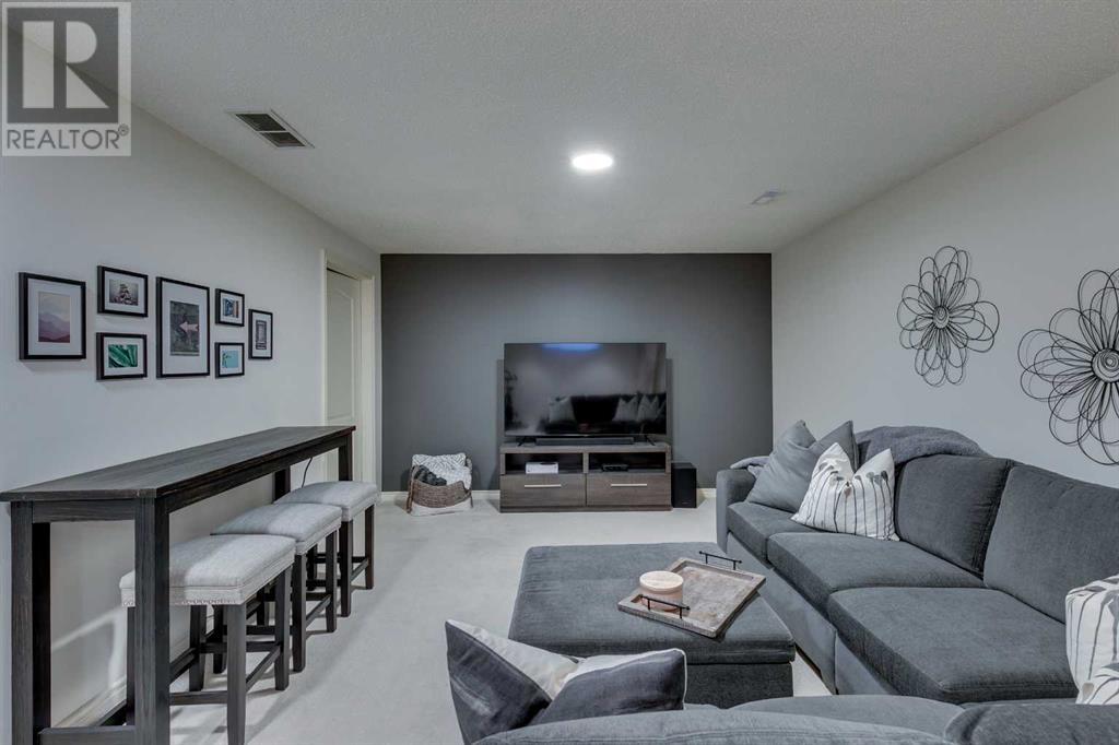 Single Family House for Sale in  Sienna Park Terrace SW Signal Hill Calgary 