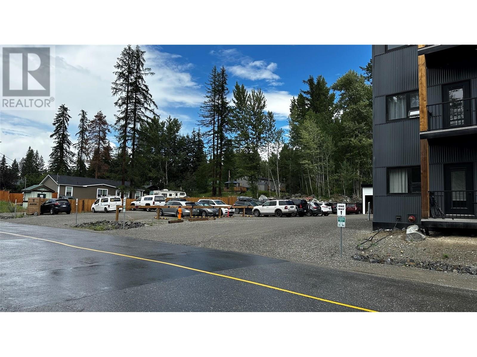 Photo 29 of 10 Jim Ogilvie Way, Kimberley BC