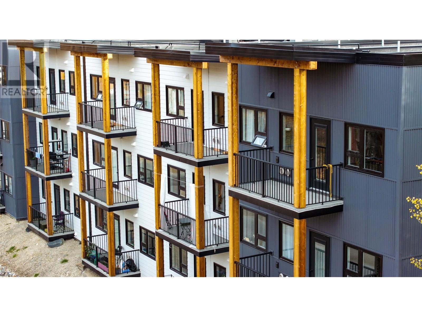 Photo 4 of 10 Jim Ogilvie Way, Kimberley BC