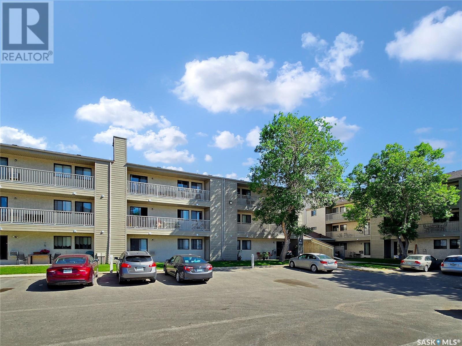 Single Family House Low rise for Sale in   Tait PLACE Saskatoon 