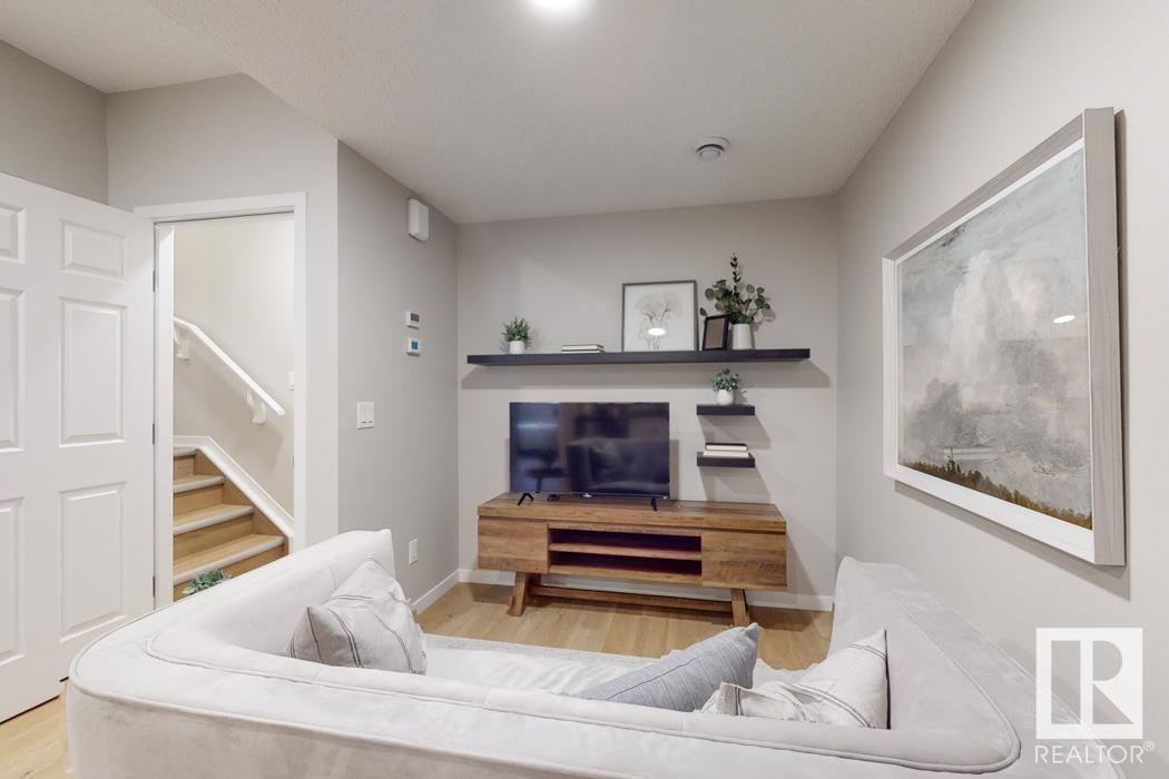 Photo 33 of 2036 191 St Nw, Edmonton AB