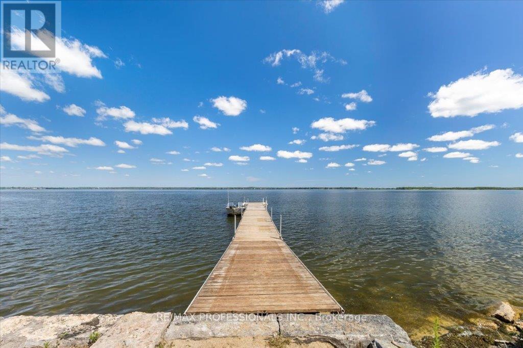 Photo 4 of 34 Owen Lane, Prince Edward County ON