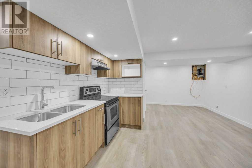 Single Family House for Sale in  Rundlehorn Drive NE Pineridge Calgary 