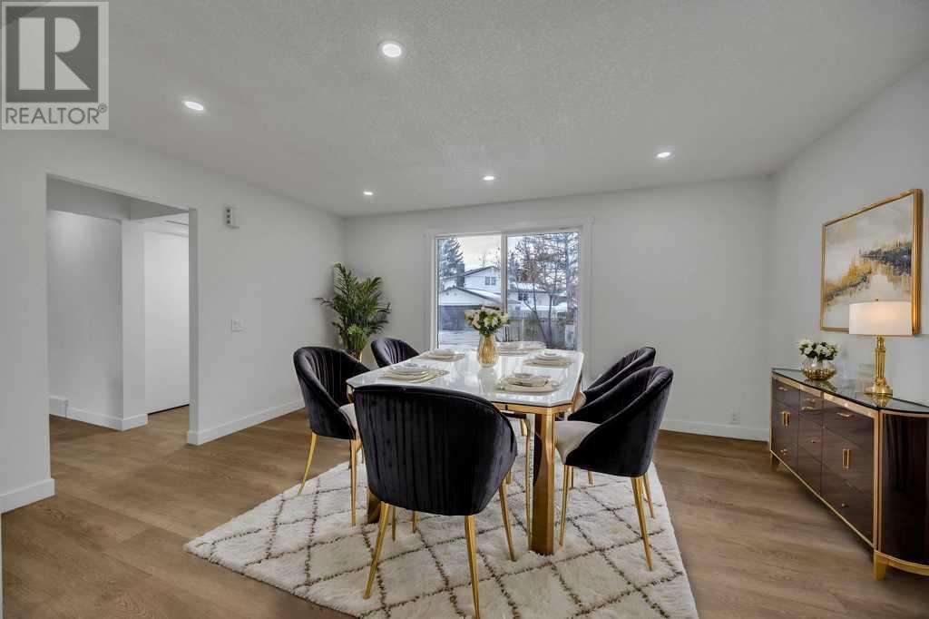 Single Family House for Sale in  Rundlehorn Drive NE Pineridge Calgary 