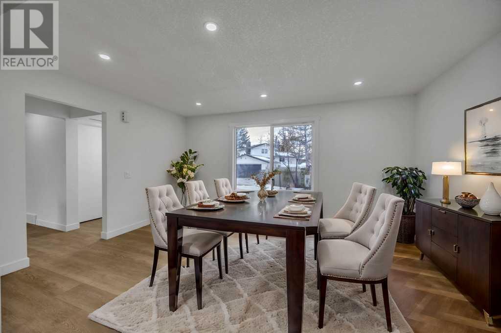 Single Family House for Sale in  Rundlehorn Drive NE Pineridge Calgary 