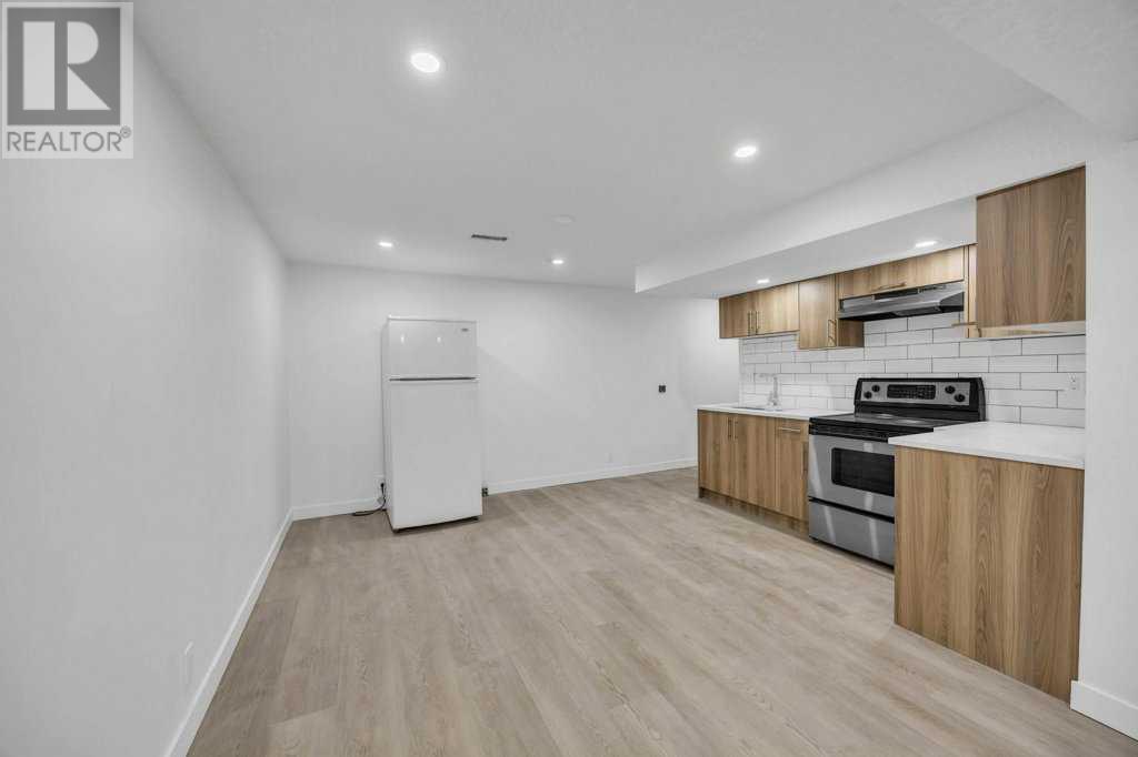 Single Family House for Sale in  Rundlehorn Drive NE Pineridge Calgary 