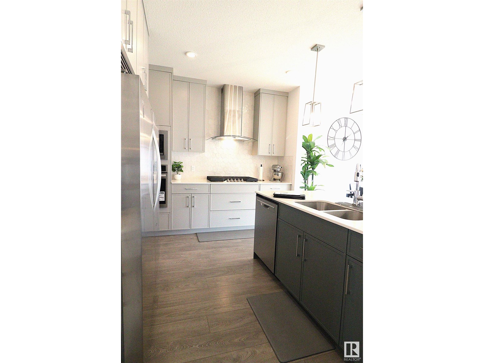 Photo 8 of 2888 Coughlan Green Sw Sw, Edmonton AB