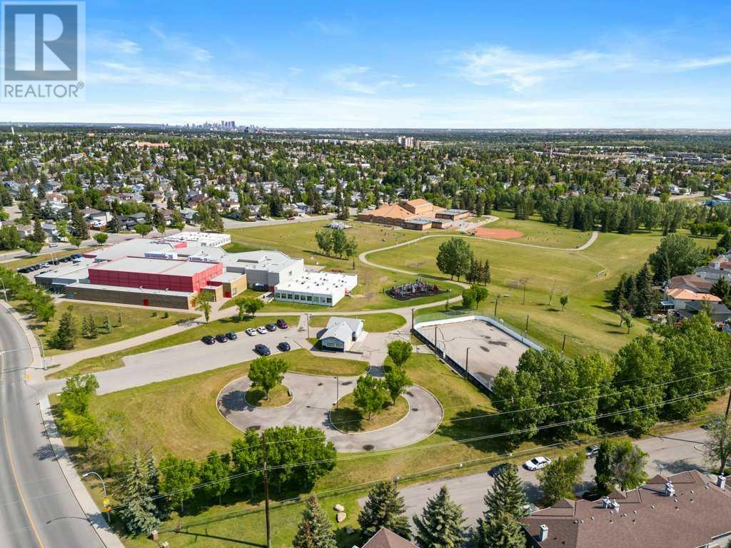 226 Shawinigan Drive SW, Calgary, Alberta