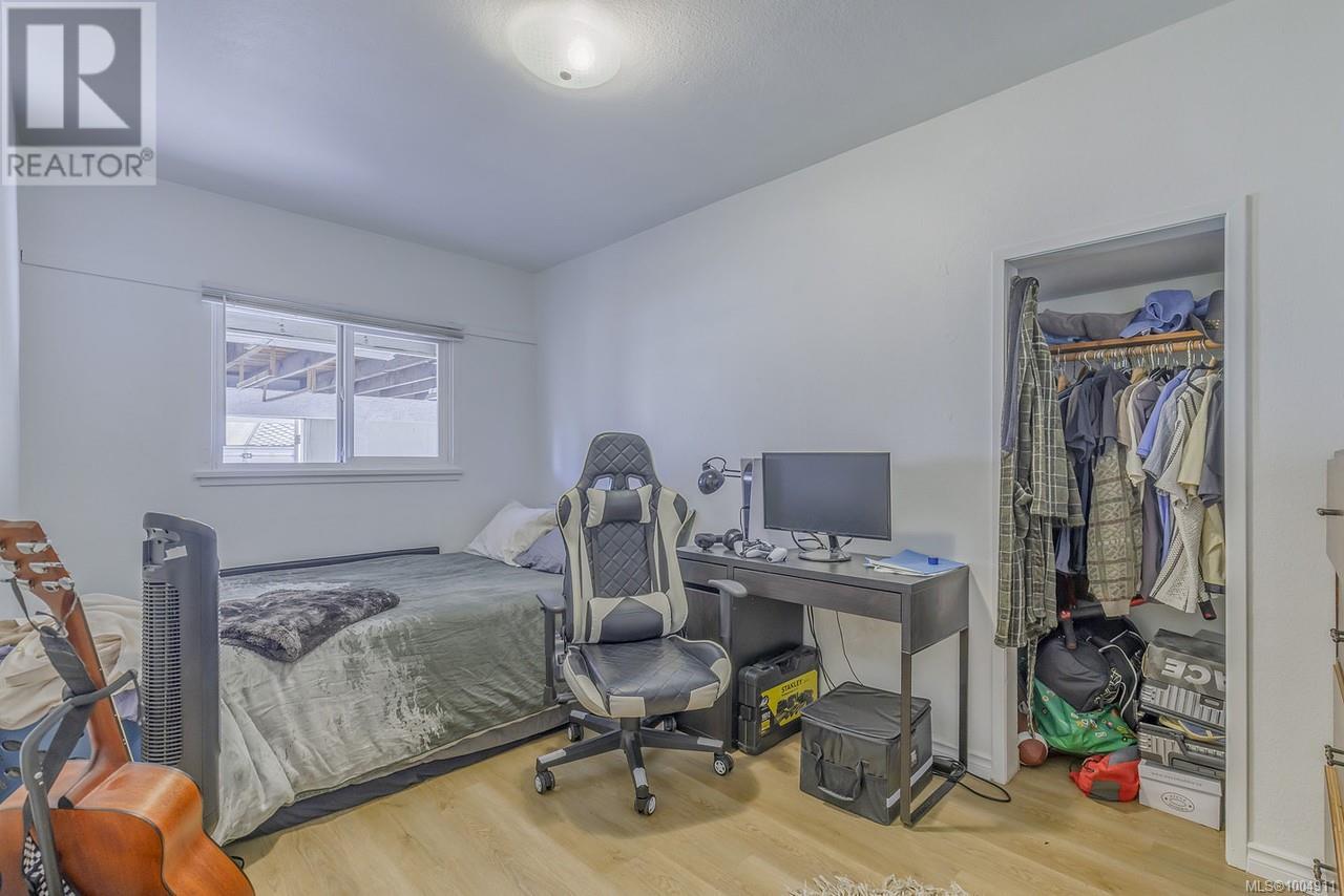 Photo 14 of 1212 Waddington Rd, Nanaimo BC