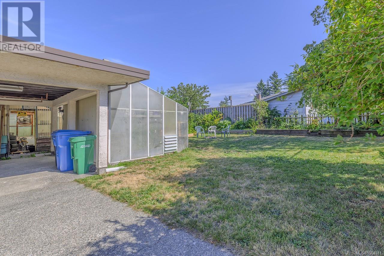 Photo 28 of 1212 Waddington Rd, Nanaimo BC