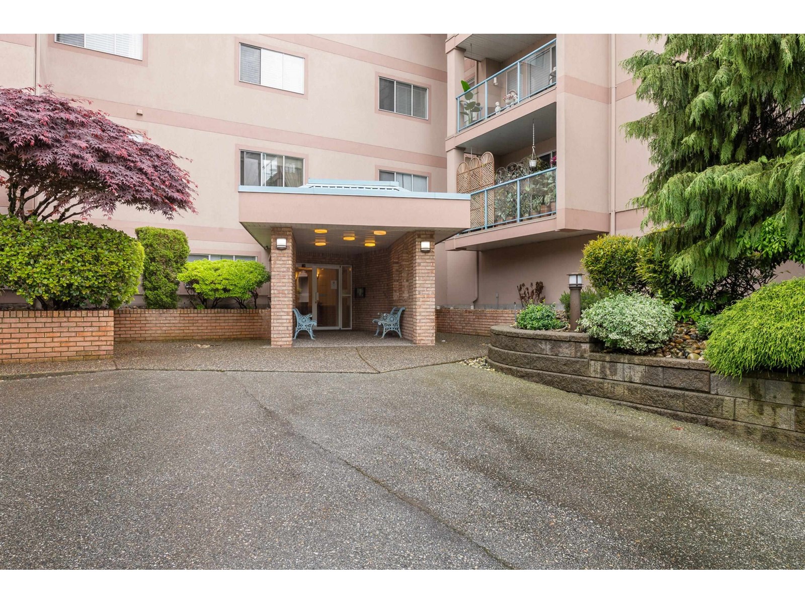 Photo 4 of 210 33110 George Ferguson Way, Abbotsford BC
