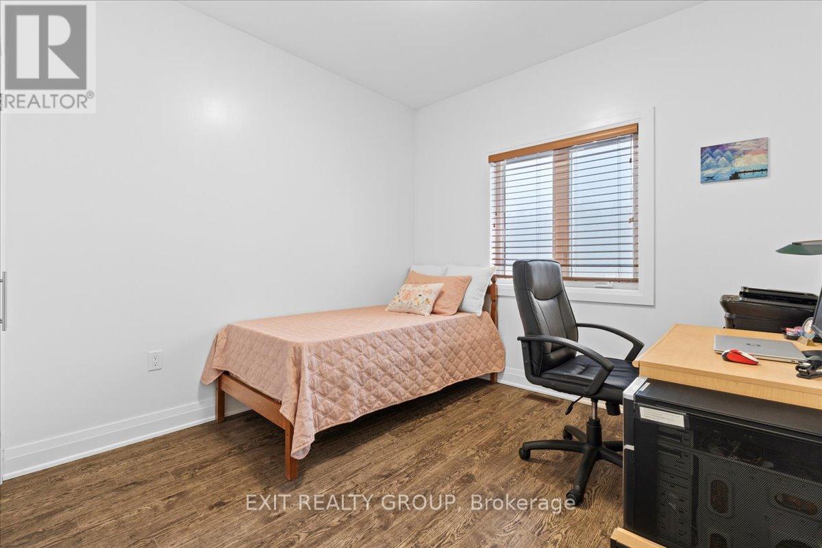 Photo 25 of 90 Timberland Drive, Trent Hills ON