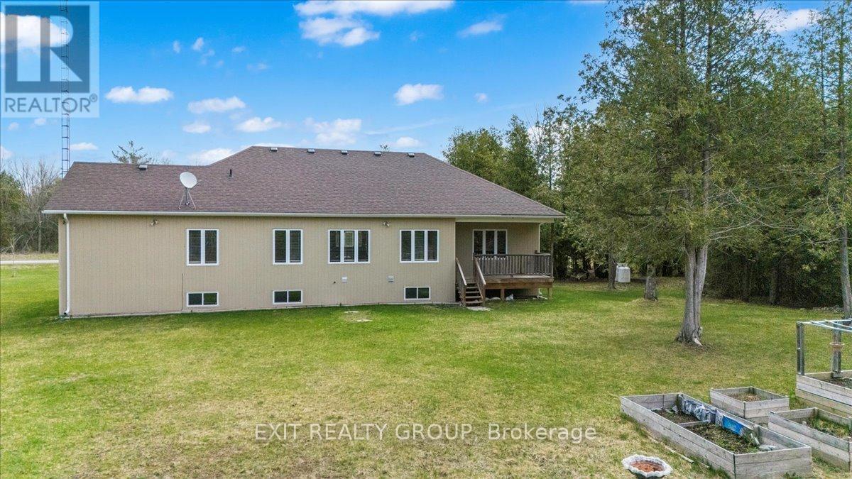 Photo 35 of 90 Timberland Drive, Trent Hills ON