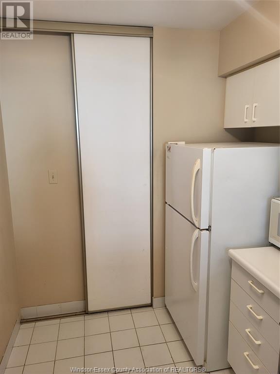 Photo 12 of 75 Riverside Drive Unit 406, Windsor ON