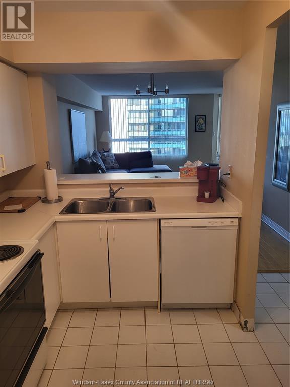 Photo 9 of 75 Riverside Drive Unit 406, Windsor ON