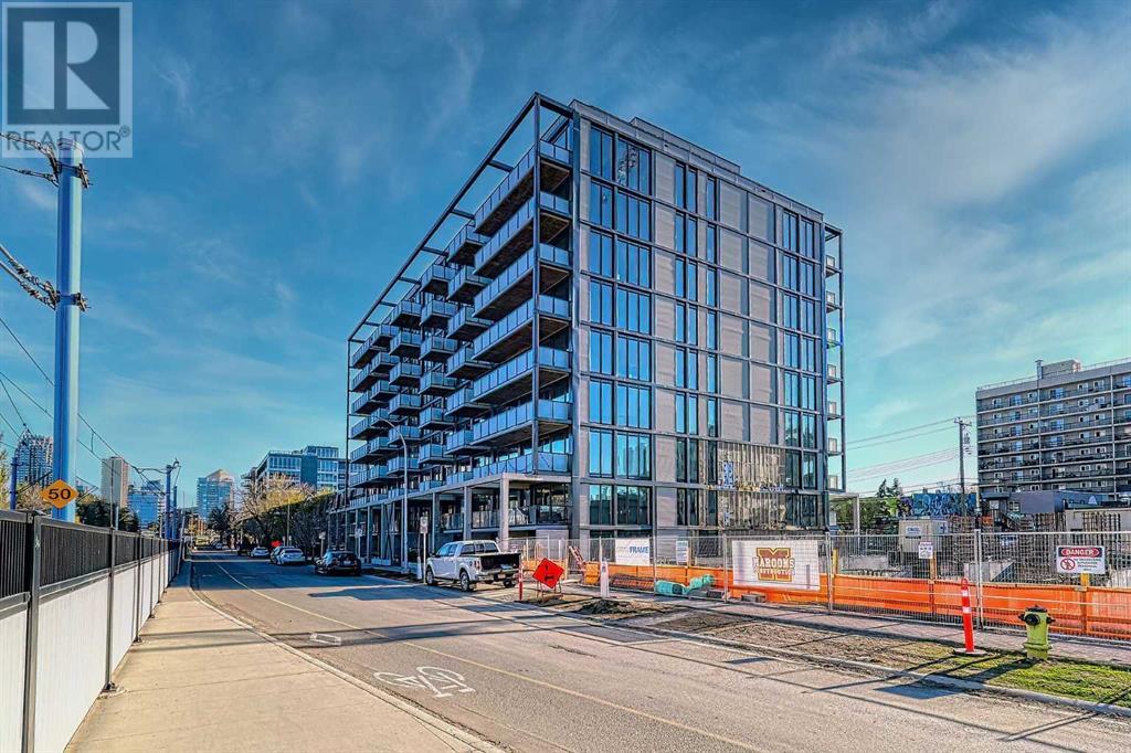 Single Family House High rise for Sale in   A Street NW Sunnyside Calgary 