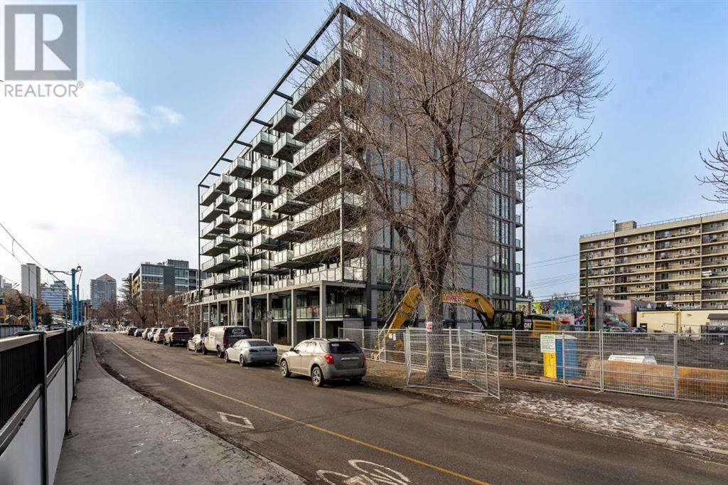 Single Family House High rise for Sale in   A Street NW Sunnyside Calgary 