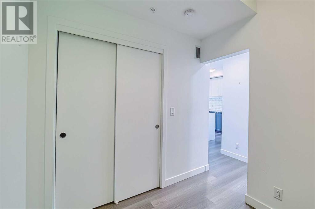 Single Family House High rise for Sale in   A Street NW Sunnyside Calgary 