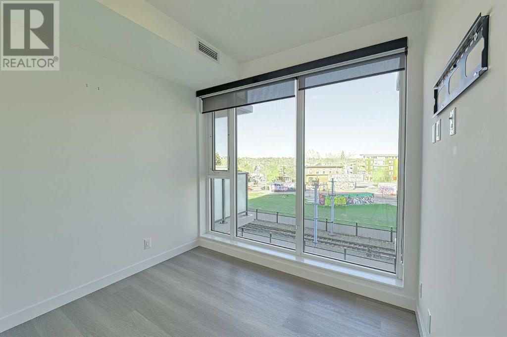 Single Family House High rise for Sale in   A Street NW Sunnyside Calgary 