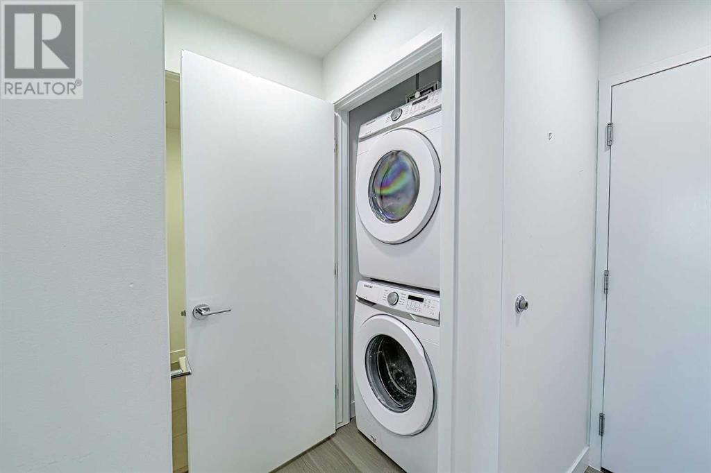 Single Family House High rise for Sale in   A Street NW Sunnyside Calgary 