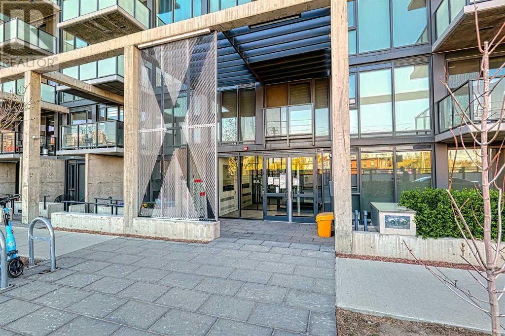 Single Family House High rise for Sale in   A Street NW Sunnyside Calgary 