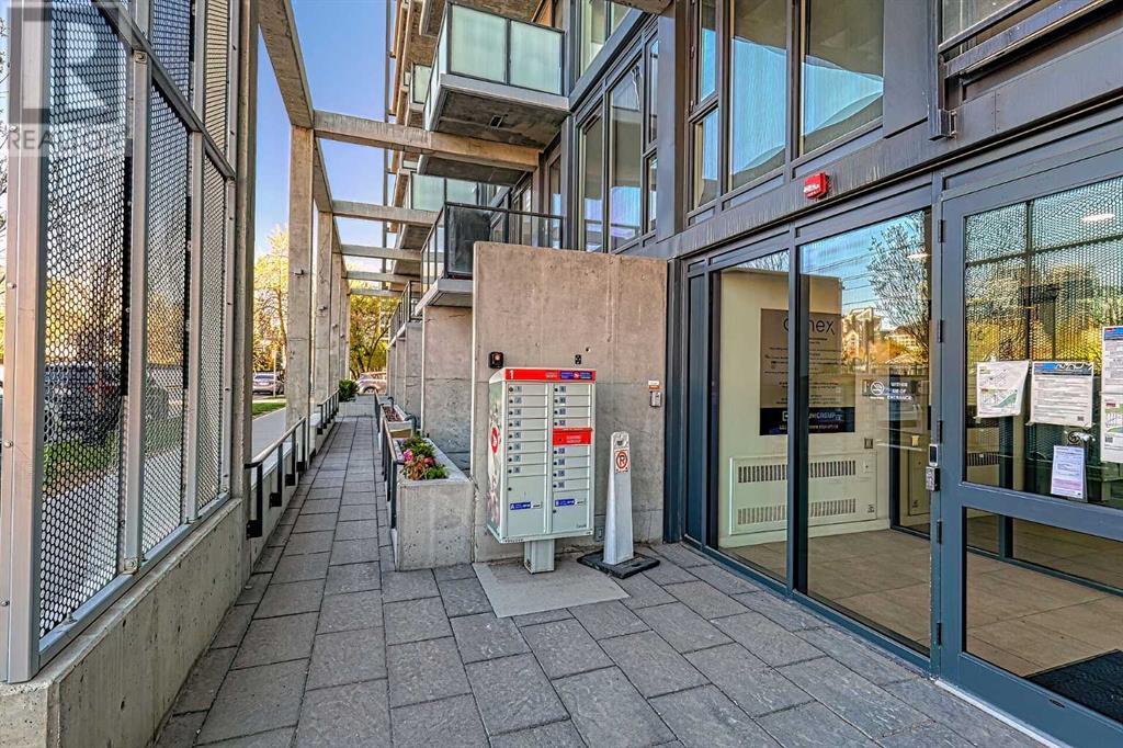 Single Family House High rise for Sale in   A Street NW Sunnyside Calgary 