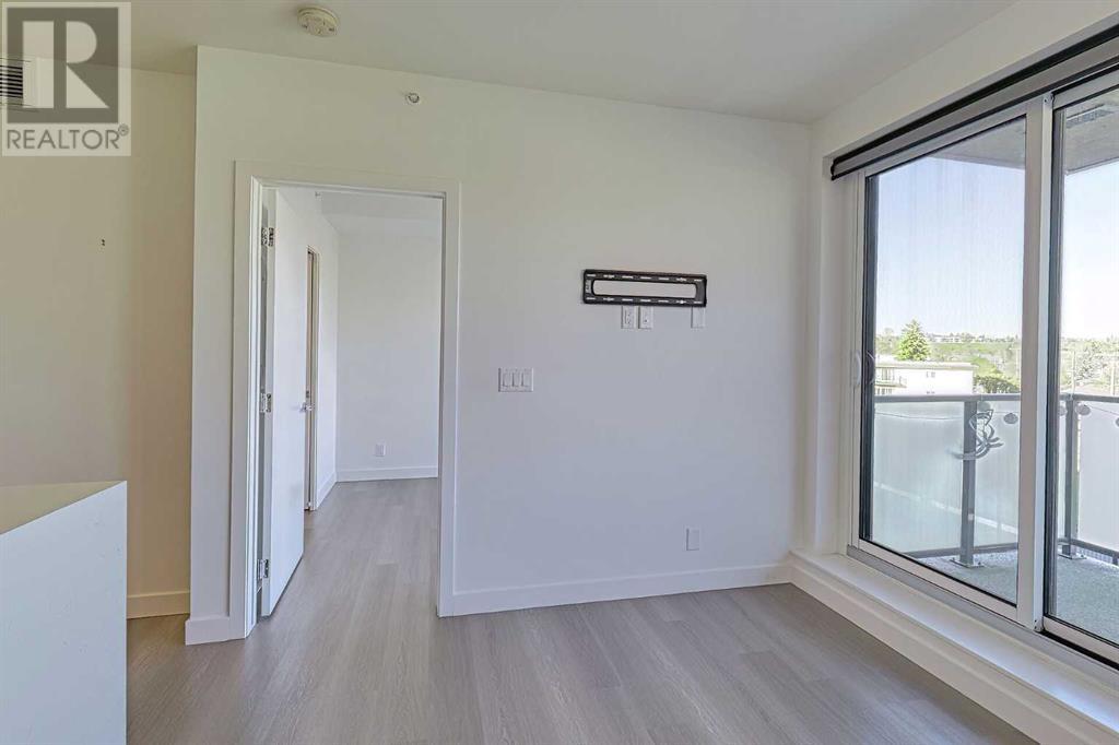 Single Family House High rise for Sale in   A Street NW Sunnyside Calgary 