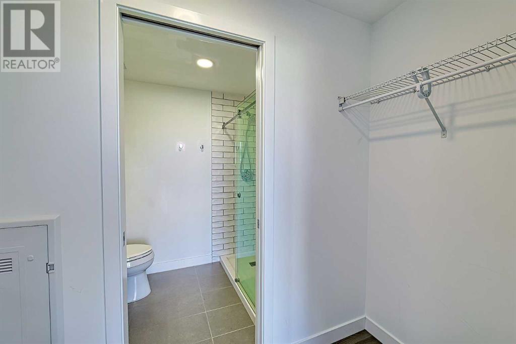 Single Family House High rise for Sale in   A Street NW Sunnyside Calgary 