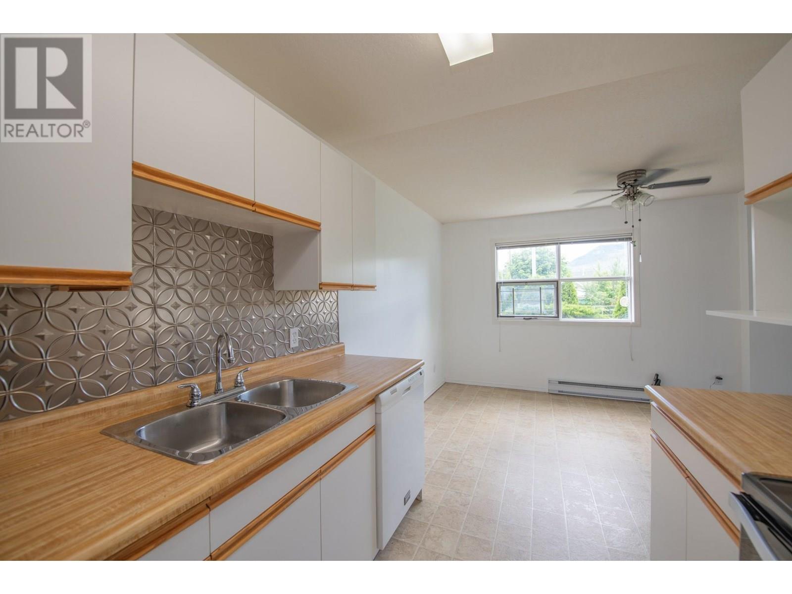 103 703 Granville Avenue, Enderby