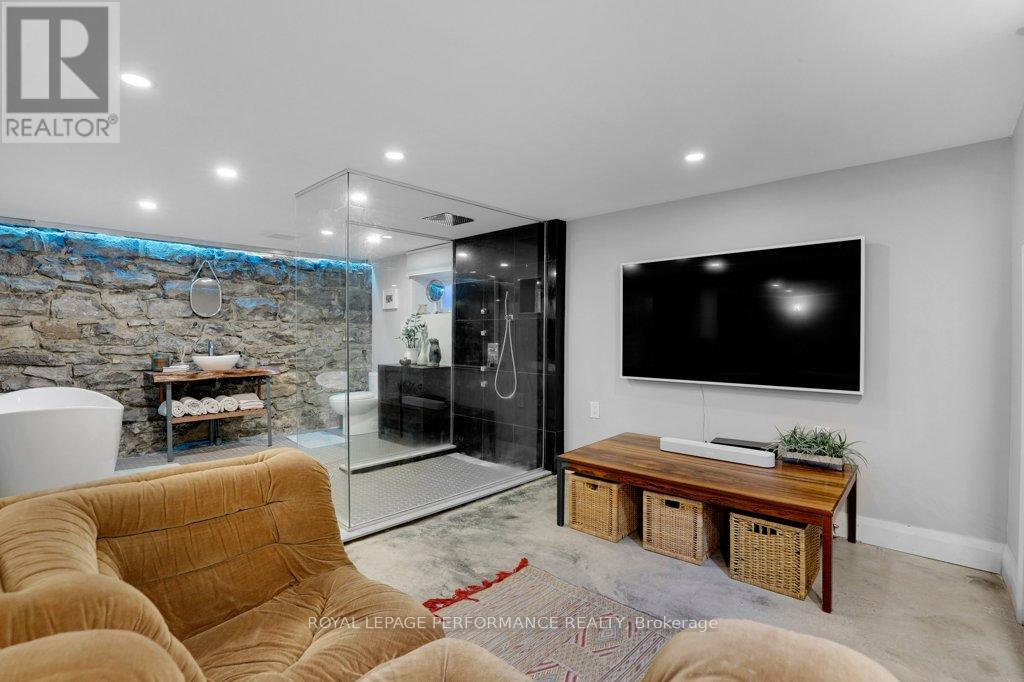 Photo 5 of 50 Delaware Avenue, Ottawa ON