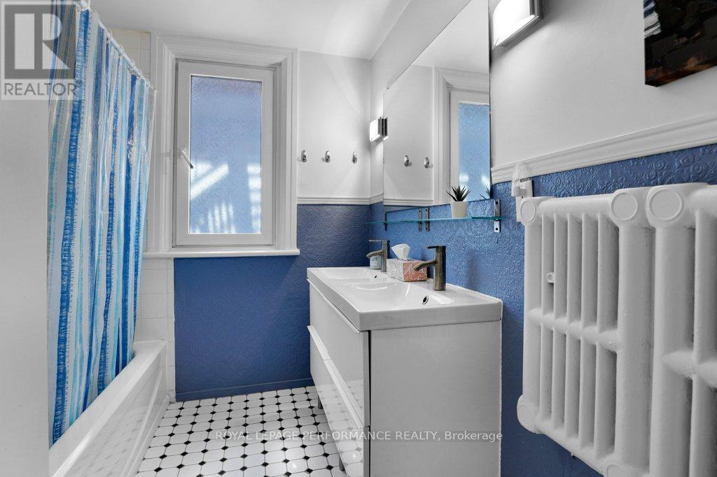 Photo 25 of 50 Delaware Avenue, Ottawa ON